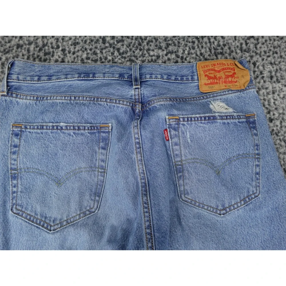 Levi's 501 Original Fit Jeans Mens 36x34 Light Wash Distressed Ripped 00501-3032